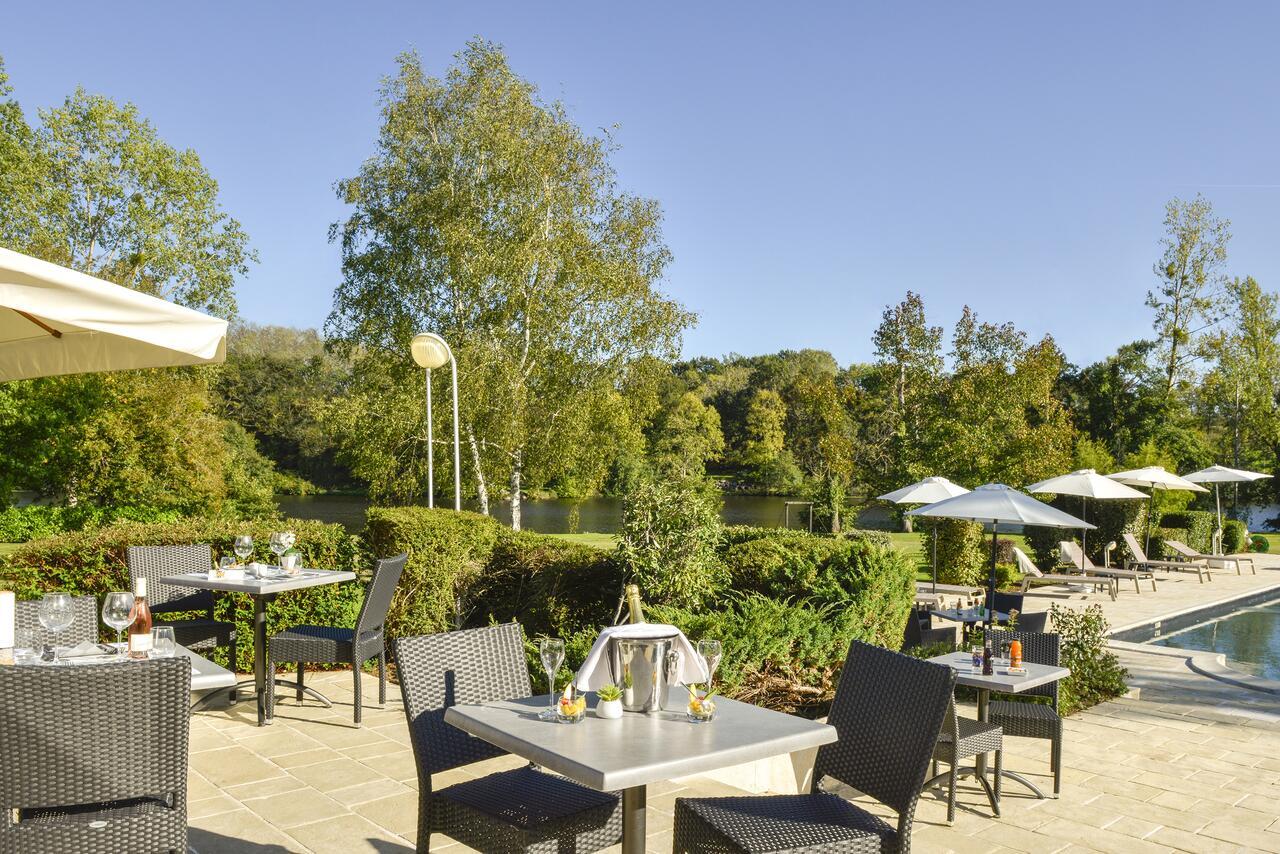 Logis Hotel Val De Vienne Le Vigeant Eksteriør bilde