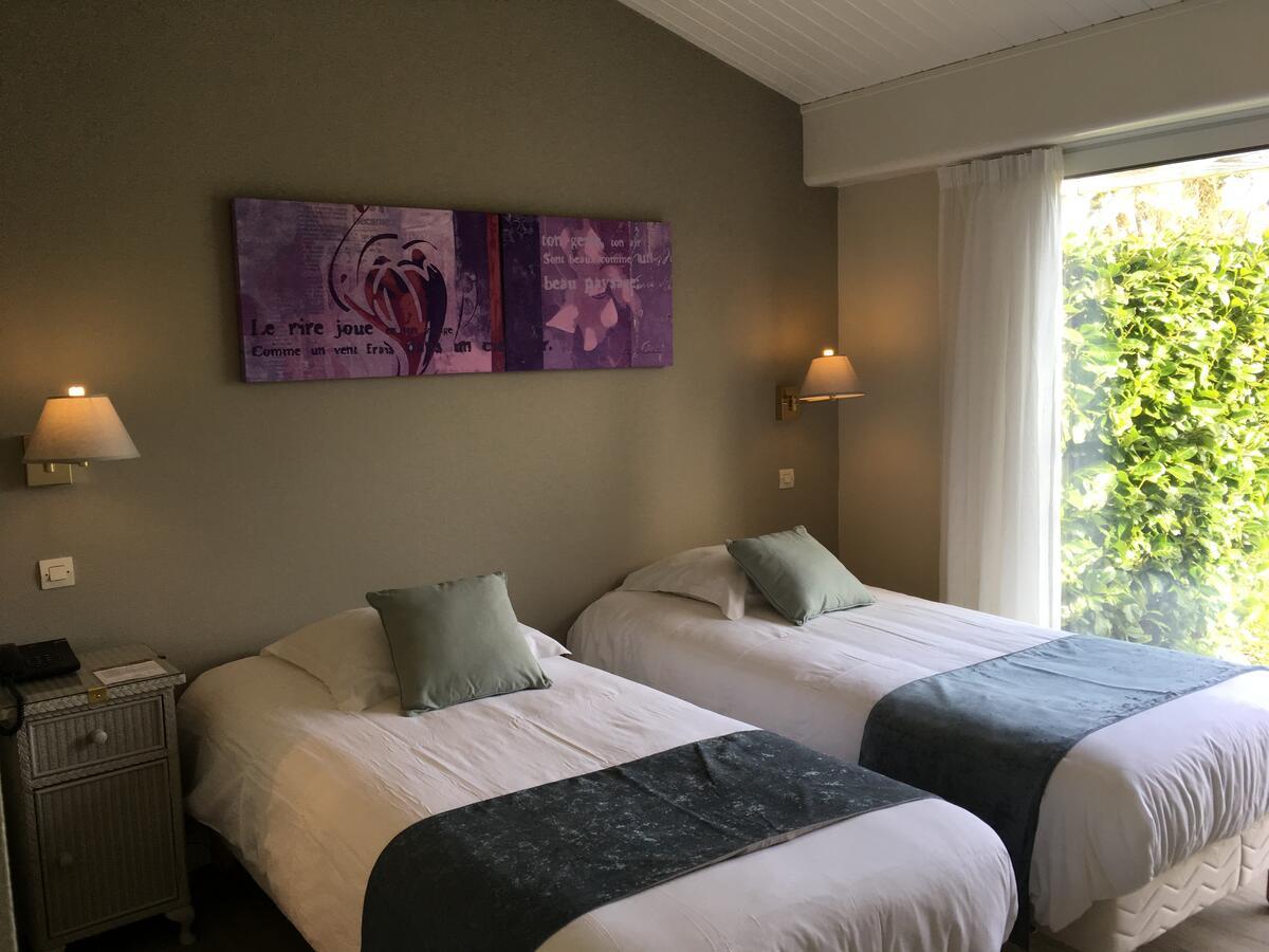 Logis Hotel Val De Vienne Le Vigeant Eksteriør bilde