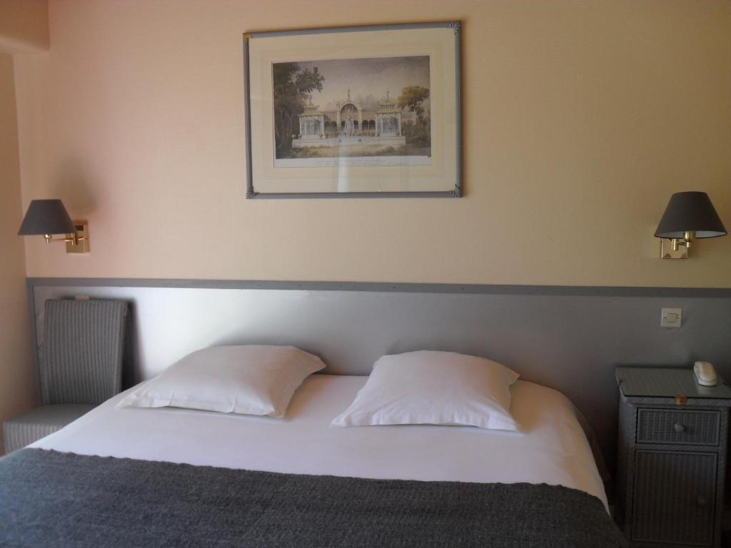 Logis Hotel Val De Vienne Le Vigeant Rom bilde
