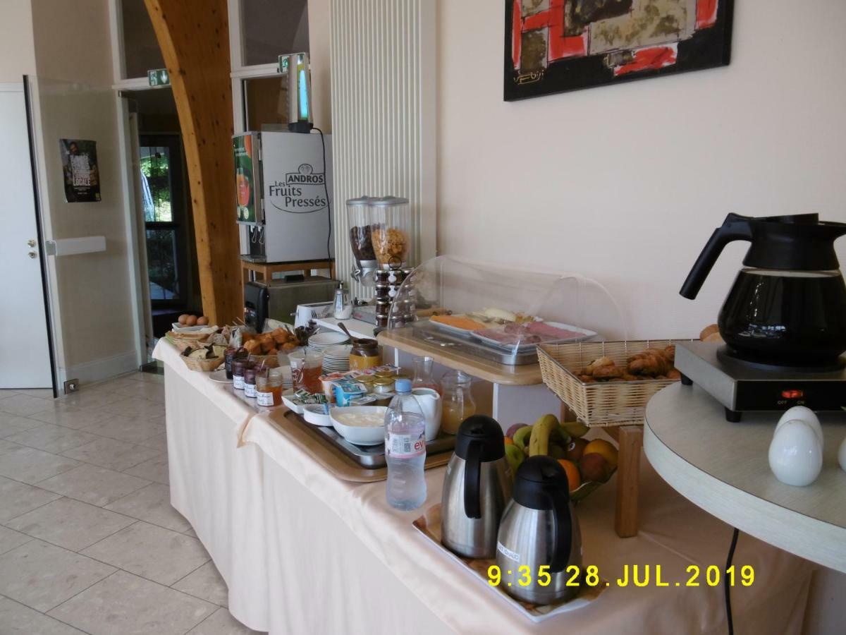 Logis Hotel Val De Vienne Le Vigeant Eksteriør bilde