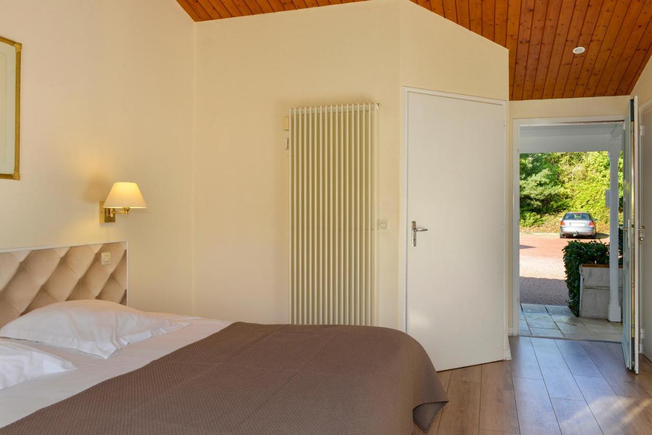 Logis Hotel Val De Vienne Le Vigeant Eksteriør bilde
